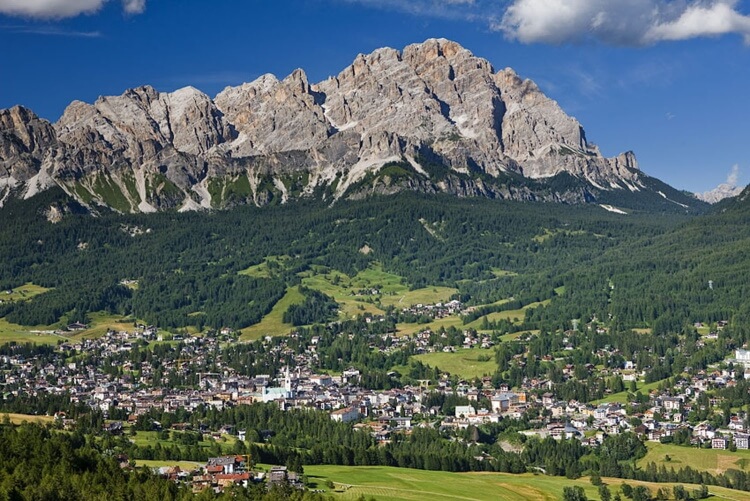 Cortina-di-ampezzo-dolomites